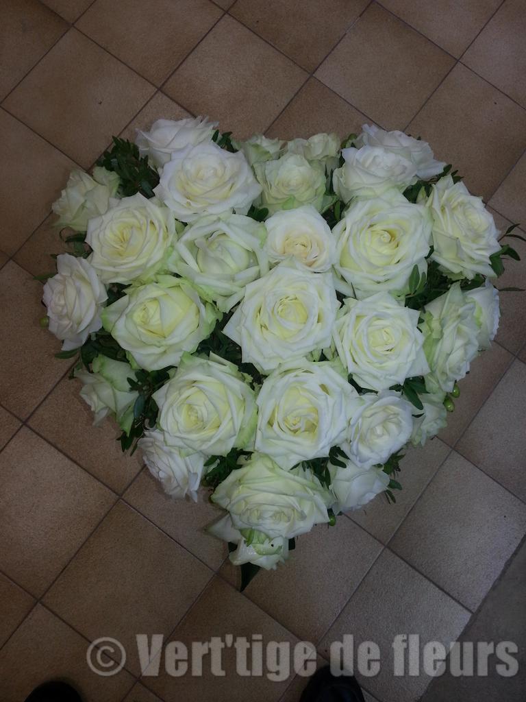Coeur funeraire rose blanche